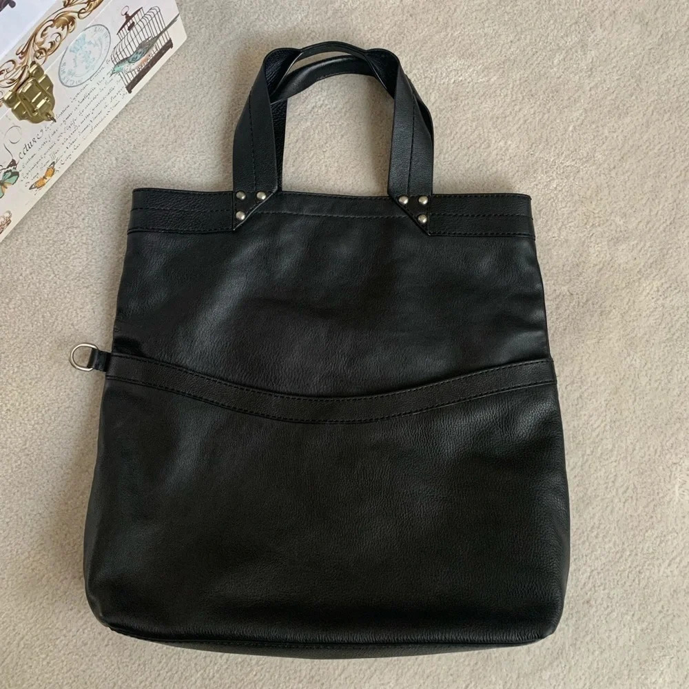 LIKE New Frye & Co leather Tote bag